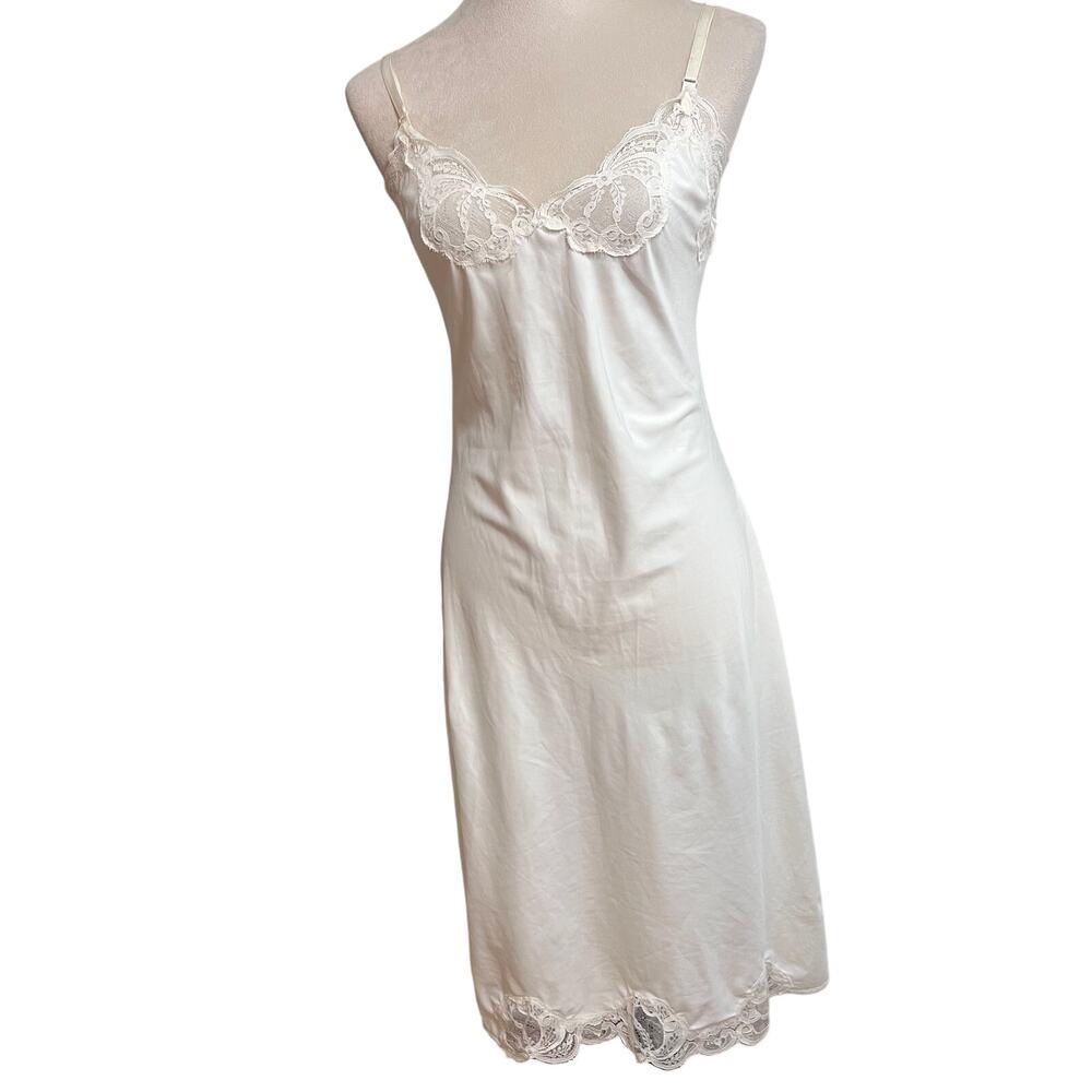 Vintage Wondermaid Cream Full Slip with Lace Bodice and Hem | Size 34 | 80s 90s